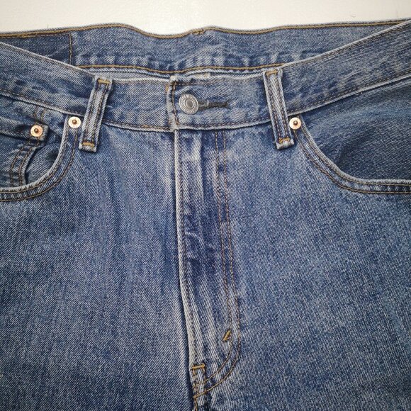 Levi's 516 Men's Size 36/30 Medium Wash Straight Legs Blue Jeans - Picture 7 of 11
